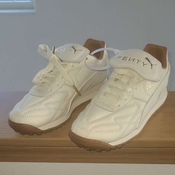 NWOB Fenty Puma Avanti Sneakers - Picture 1 of 7